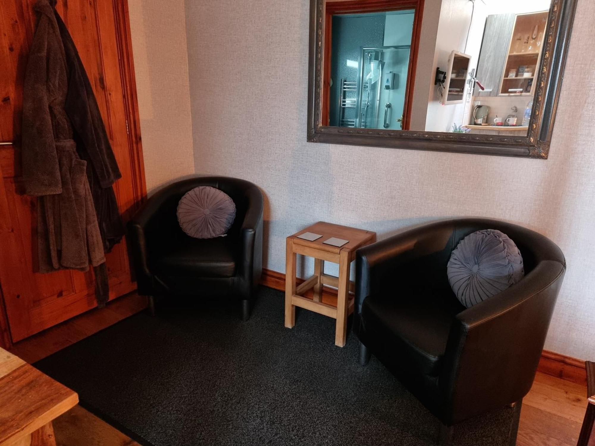 Castle Lodge - Brecon Beacons Accommodation Sennybridge Extérieur photo