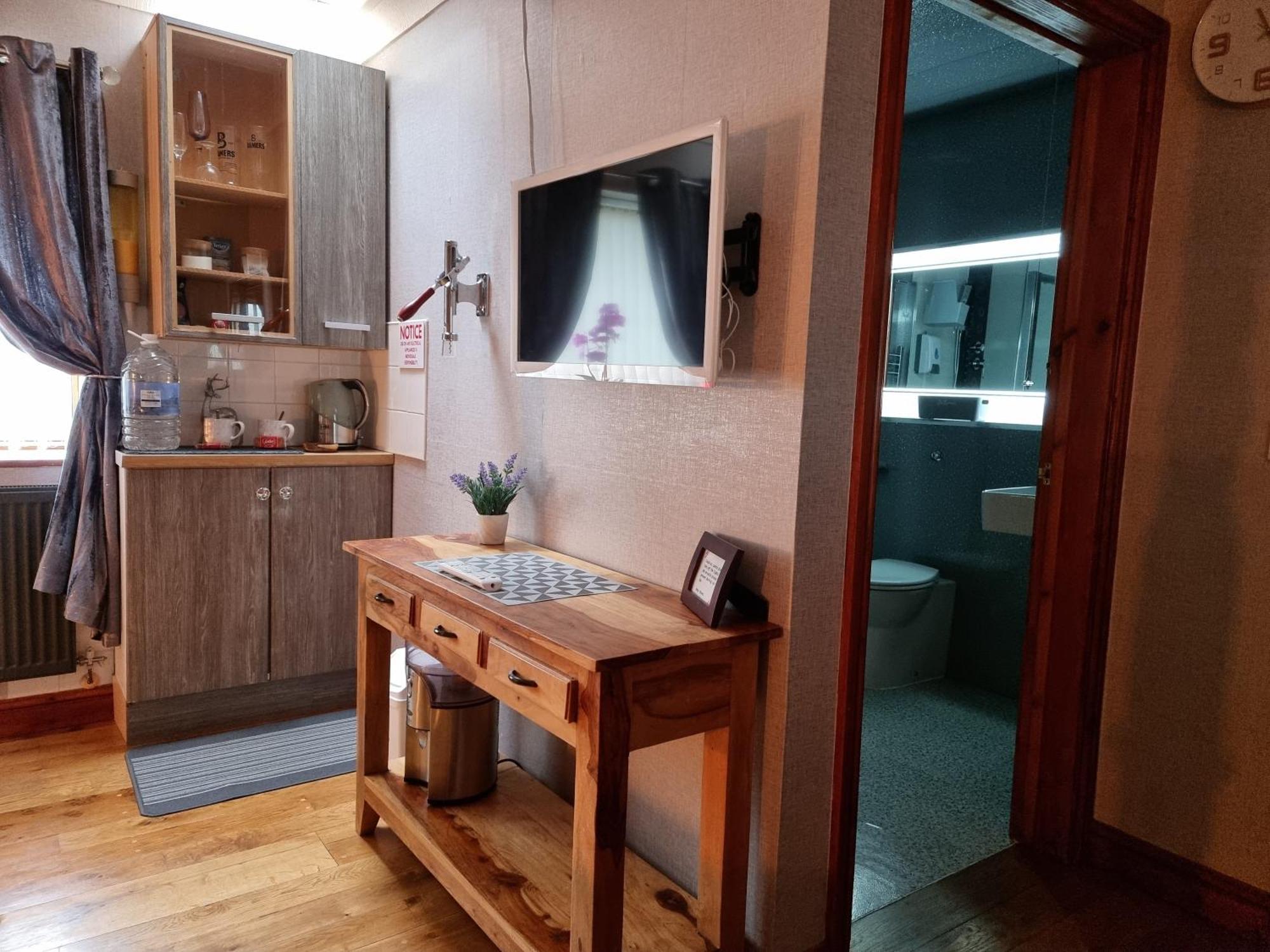 Castle Lodge - Brecon Beacons Accommodation Sennybridge Extérieur photo