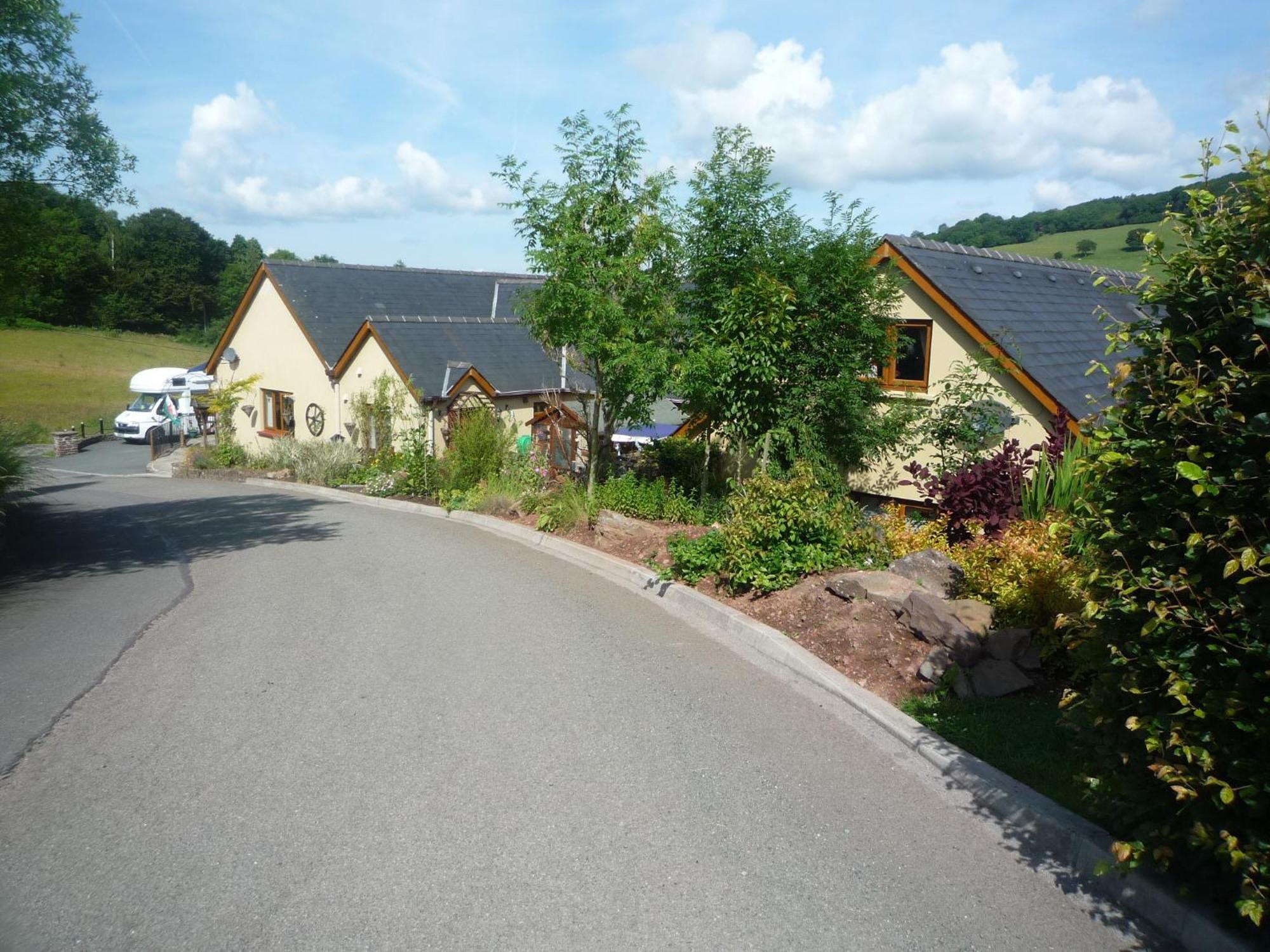 Castle Lodge - Brecon Beacons Accommodation Sennybridge Extérieur photo